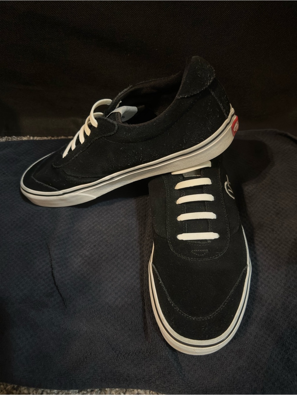 Men’s 10.5 Vans Black Low Tops